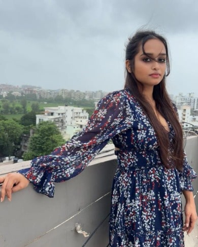 female Call Girls in Delhi